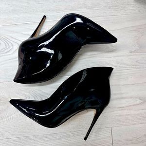 Aldo, black booties, heels, size 8. Sexy shoes